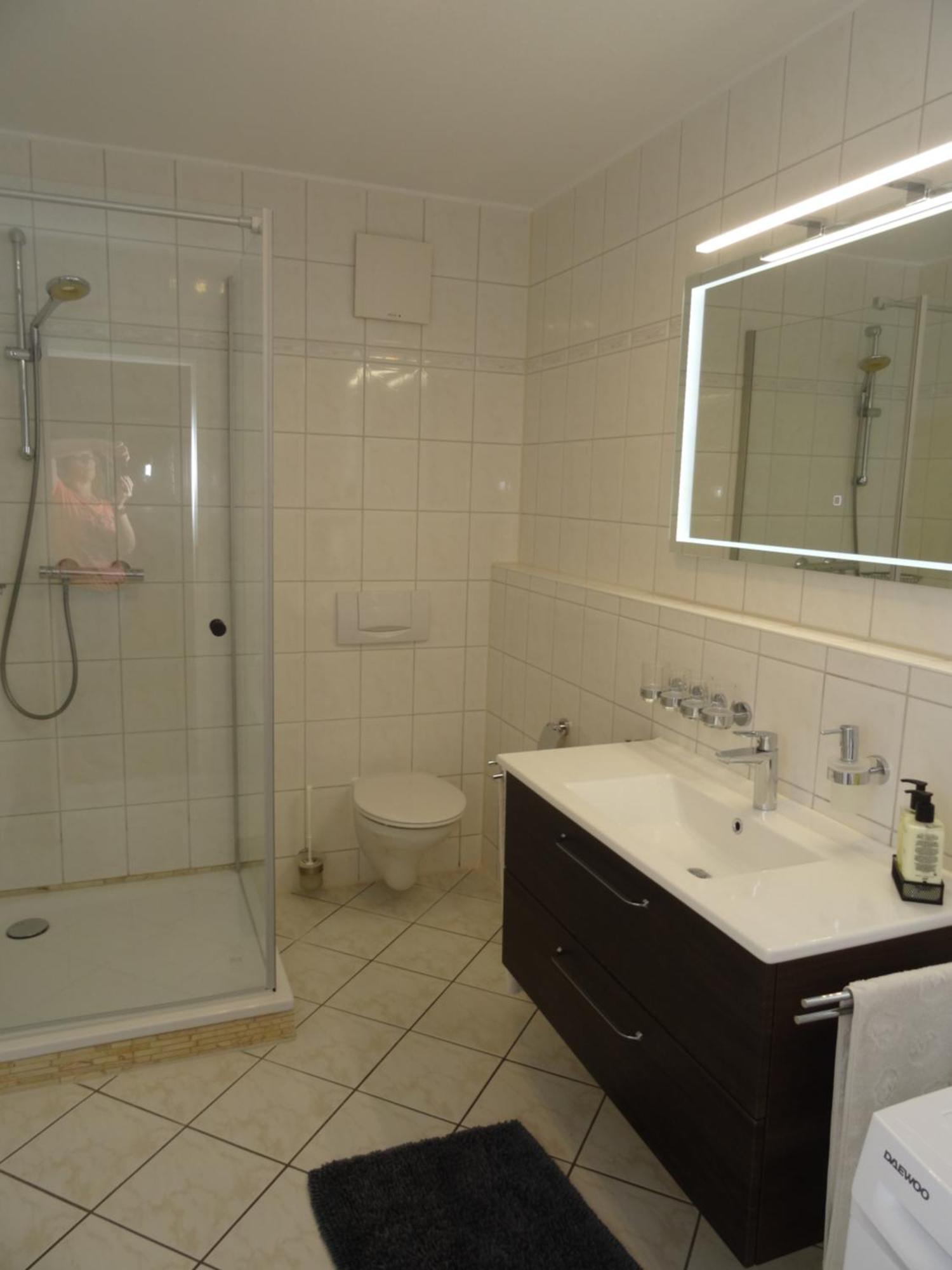 Ostseeurlaub-Goehren Ferienwohnung Sanddollar Im Haus Strandeck Esterno foto