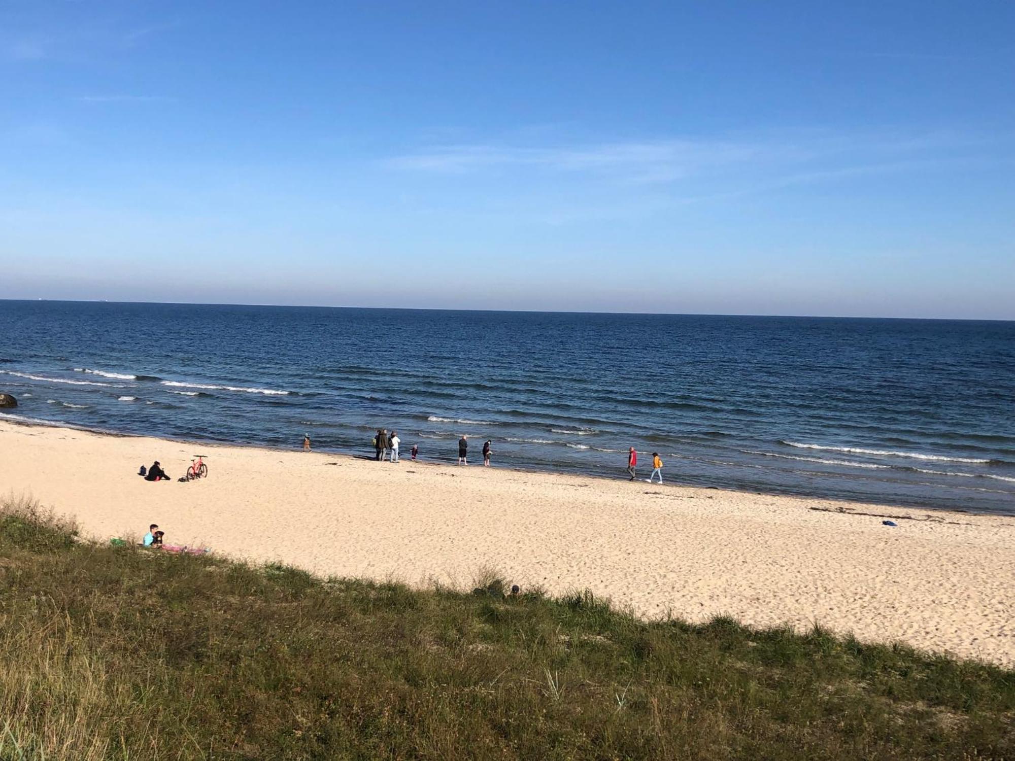 Ostseeurlaub-Goehren Ferienwohnung Sanddollar Im Haus Strandeck Esterno foto